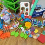 Zabawki do piaskownicy, wyrzutnia woreczków, tarcza, hopery, bujaki i inne zabawki