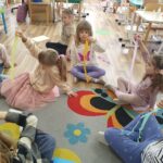 Dmuchanie na paski bibuły